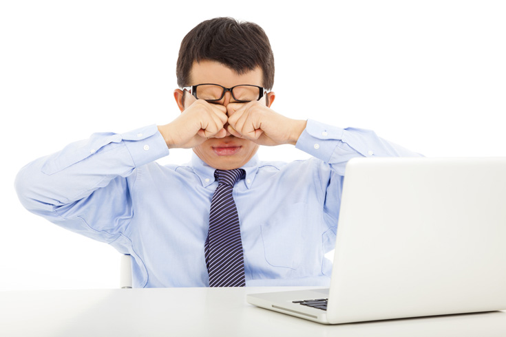 Đeo kính cận bị chóng mặt: Nguyên nhân và cách khắc phục